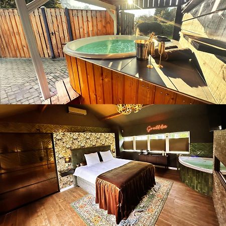 Wellness Tuin - Ultieme Partner Beleving - St Hubertus Suite Met Jacuzzi ,Openhaard, Prive Hottub En Prive Sauna In Jachthut Stijl Horst Zewnętrze zdjęcie