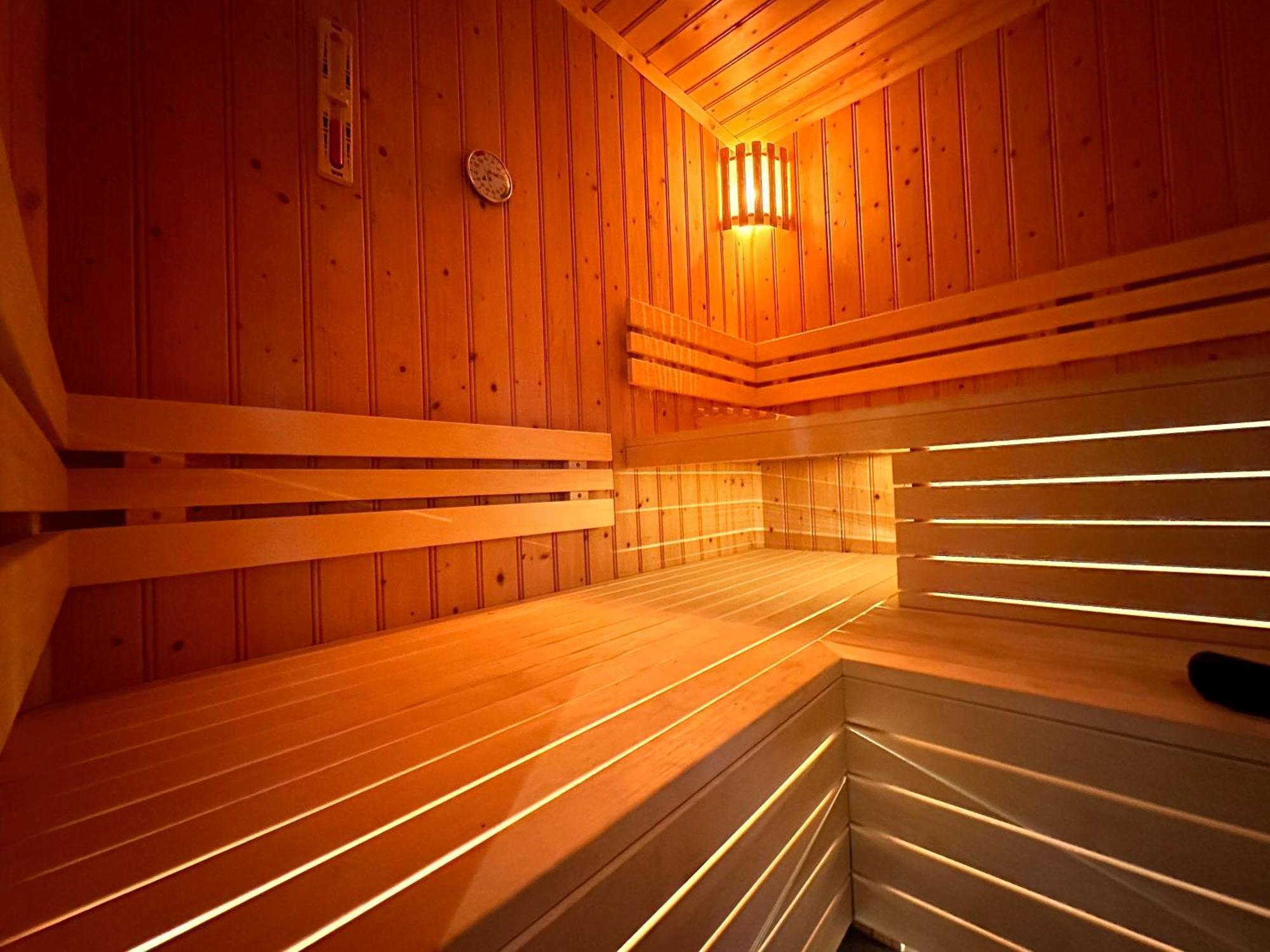 Wellness Tuin - Ultieme Partner Beleving - St Hubertus Suite Met Jacuzzi ,Openhaard, Prive Hottub En Prive Sauna In Jachthut Stijl Horst Zewnętrze zdjęcie